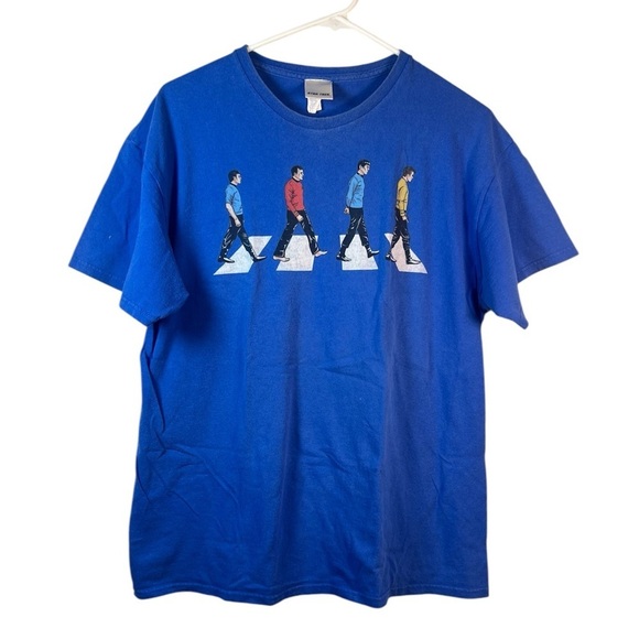 Rare Star Trek Beatles Abbey Road Spoof Blue Short Sleeve T-shirt Size Large - Picture 1 of 5